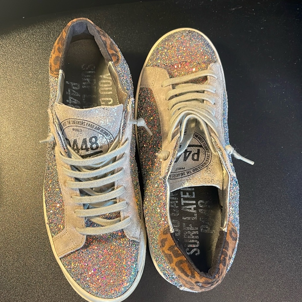P448 Glitter sneakers size 40